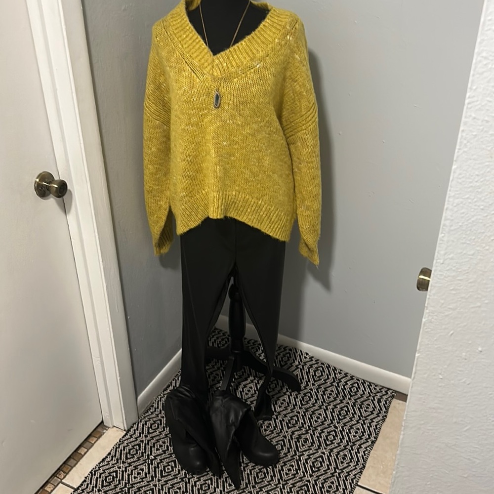 Women’s sweater